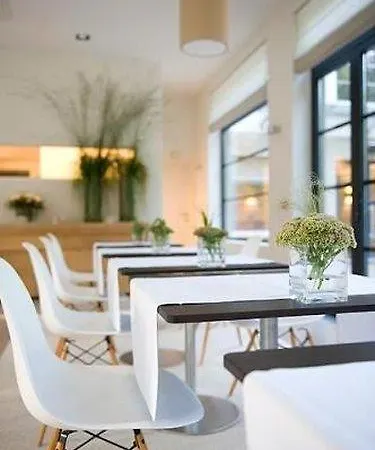 Boutique Noah Hotel 3*